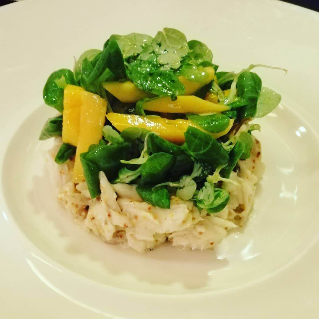 Tartare con avocado e mango