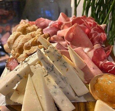 Tagliere di salumi e formaggi