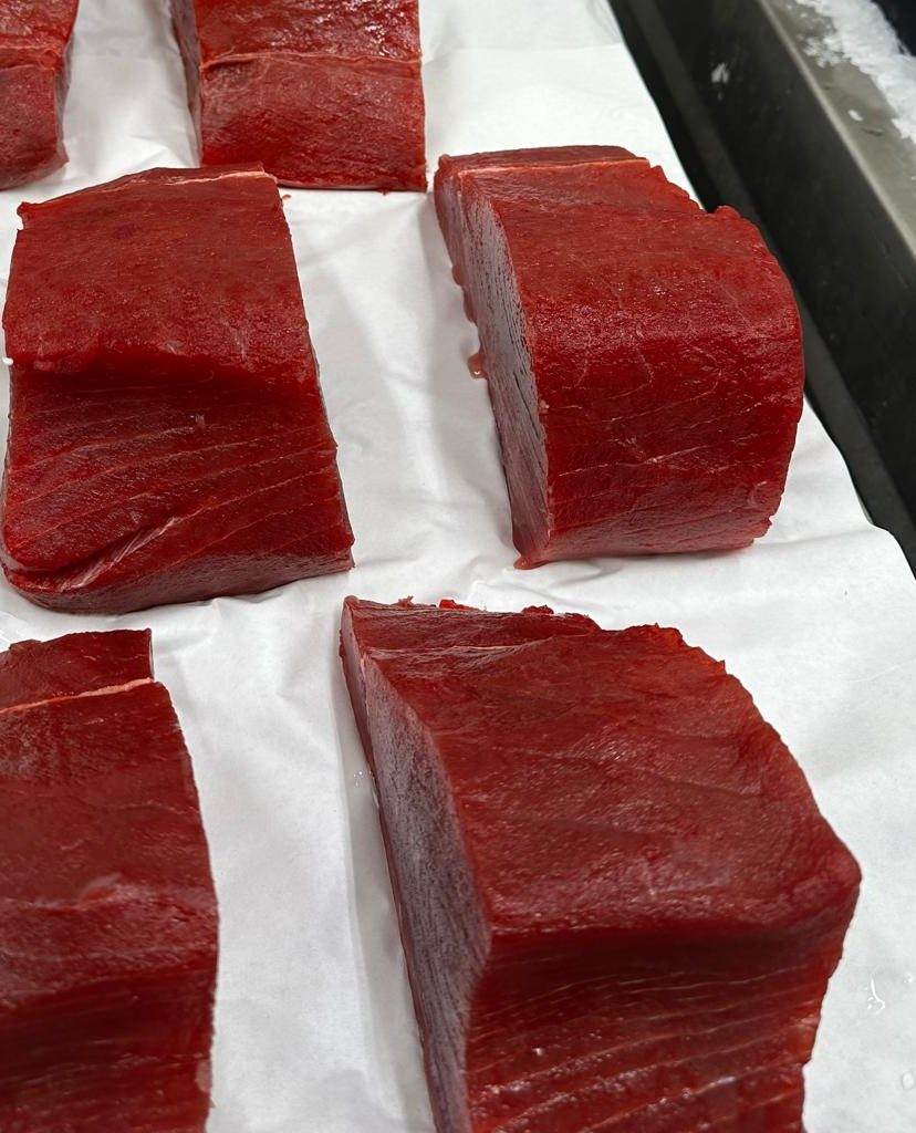 Tranci di tonno rosso crudo